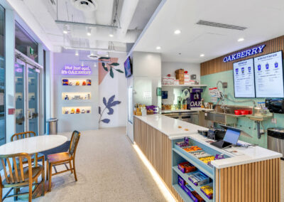  OAKBERRY Açaí Bowls & Smoothies (W 8th)